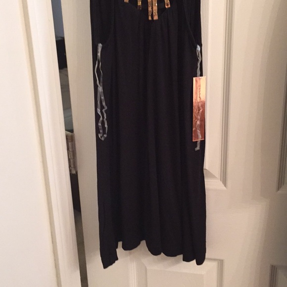 Almost Famous Tank - Picture 2 of 3